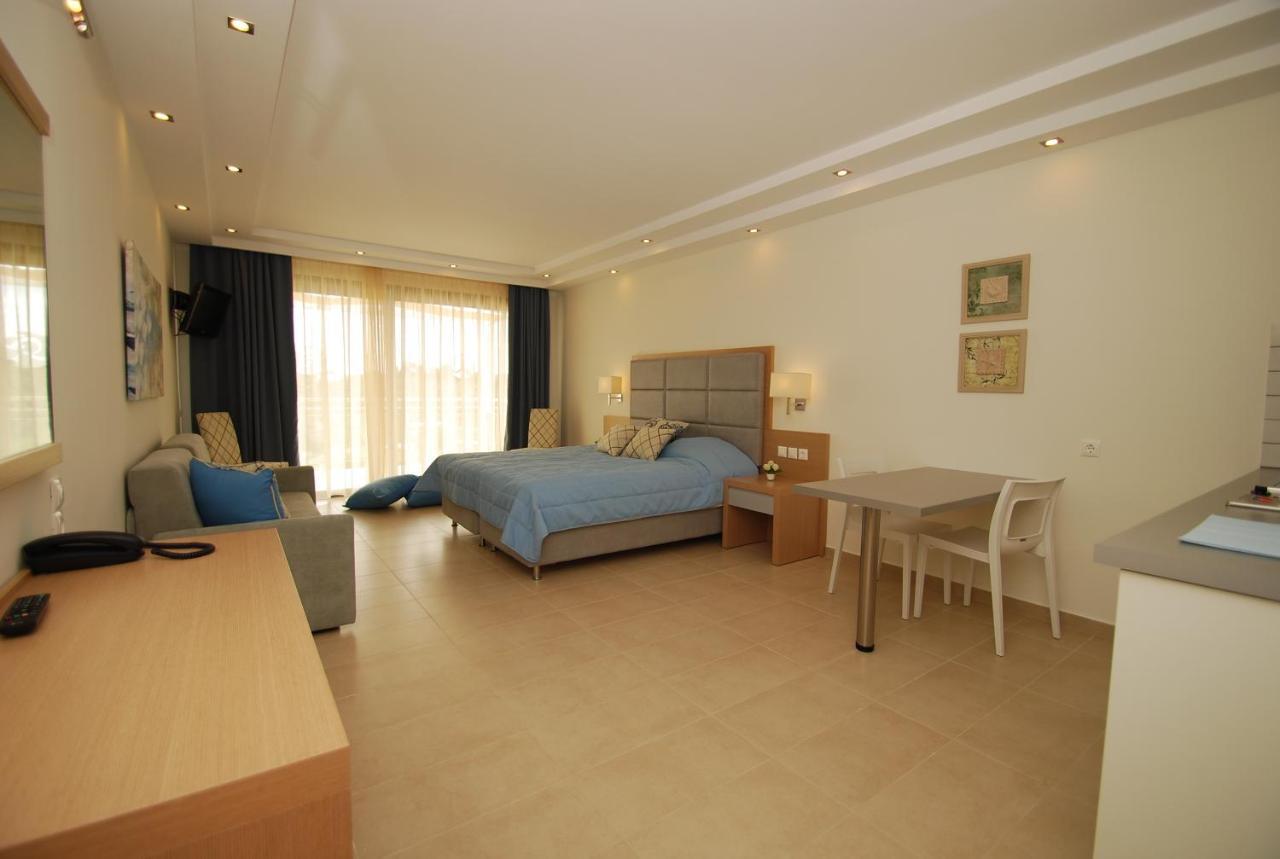 Skiathos Premier Трулос Стая снимка