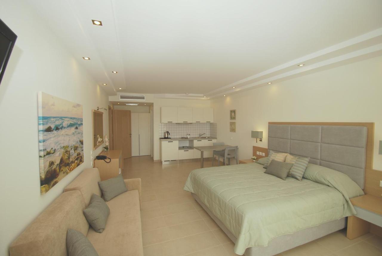 Skiathos Premier Трулос Стая снимка