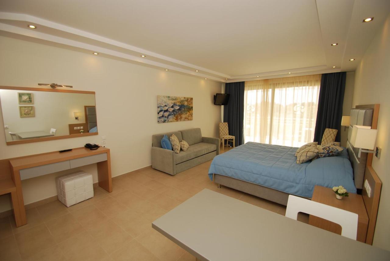 Skiathos Premier Трулос Екстериор снимка