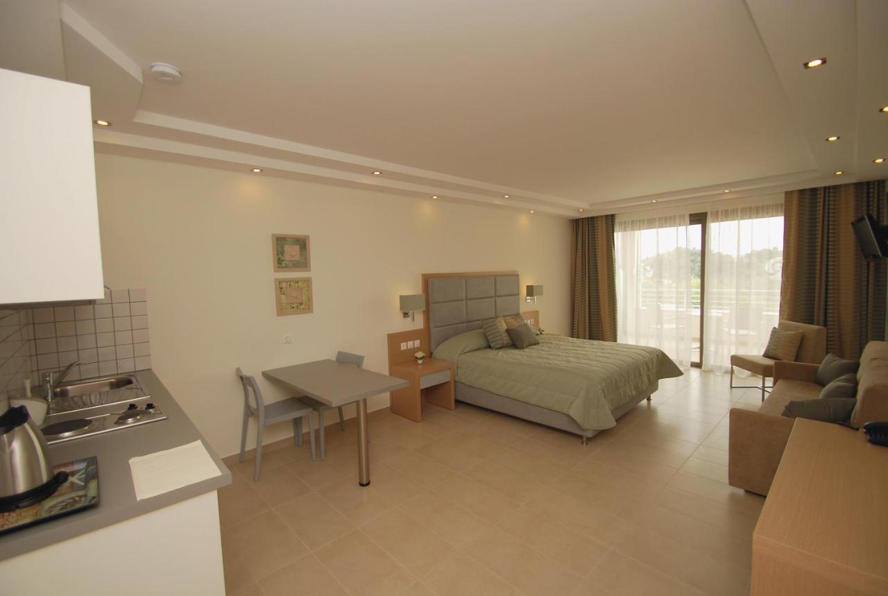 Skiathos Premier Трулос Стая снимка