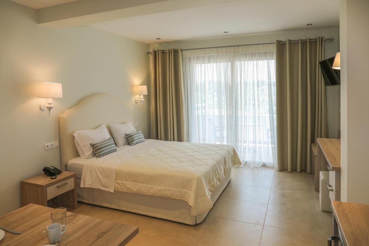 Skiathos Premier Трулос Екстериор снимка