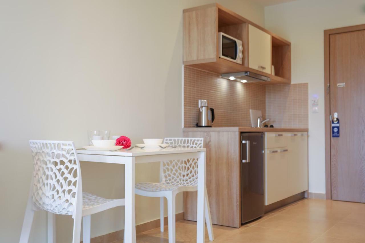 Skiathos Premier Трулос Екстериор снимка