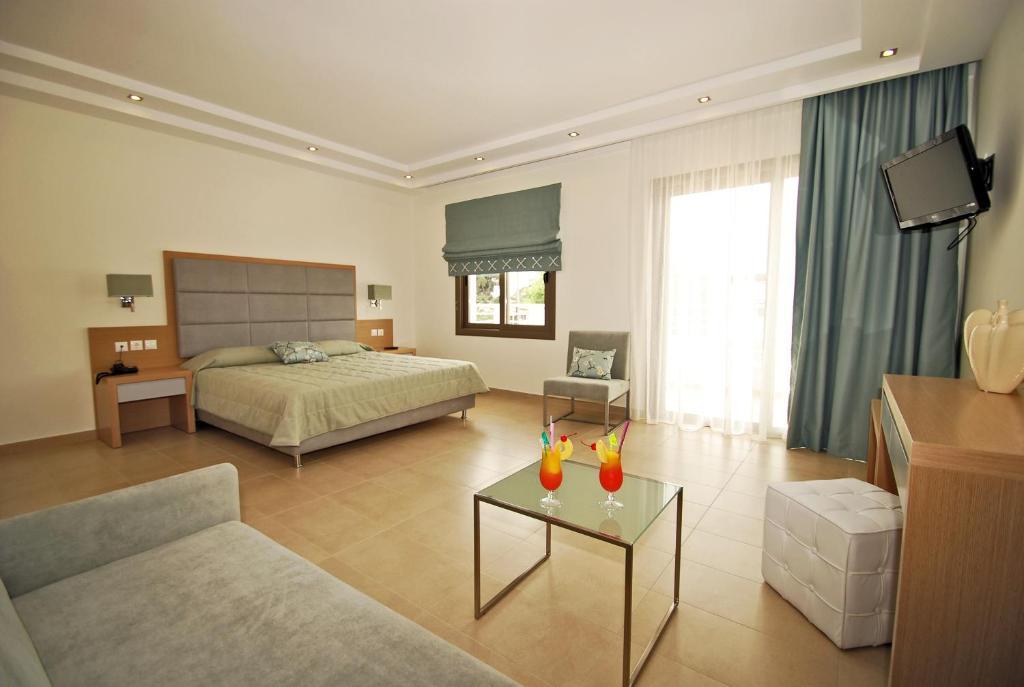 Skiathos Premier Трулос Екстериор снимка